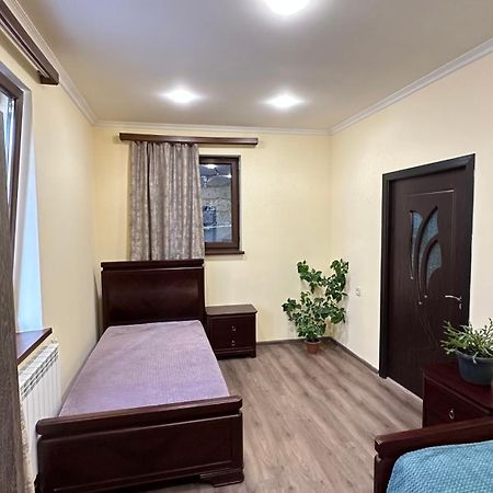 Rest & Relax Hotel Jerevan Buitenkant foto